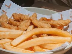 薯条配小酥肉-蘑界·野生菌火锅(深业上城店)