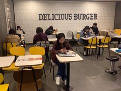 -麦当劳(南京路2店)