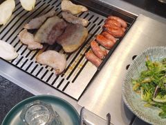 -臻牛烤肉