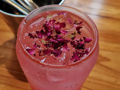 桃花吸吸冻-more than meow吴止猫主题餐厅(承德 中船汇店)