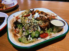 照烧鸡肉配牛油果拉法沙拉-HELLO 27 意面·沙拉·帕尼尼