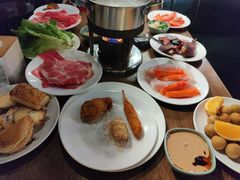 -遇上西雅图多融合海鲜自助餐厅(中房金谊广场店)