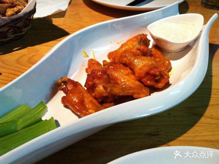 乌巢比萨主义主题餐厅(霄云路店)水牛城鸡翅图片 - 第1张