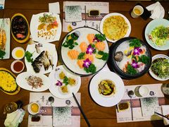 -青瓦餐厅·生鱼片·韩园烤肉(西塔店)