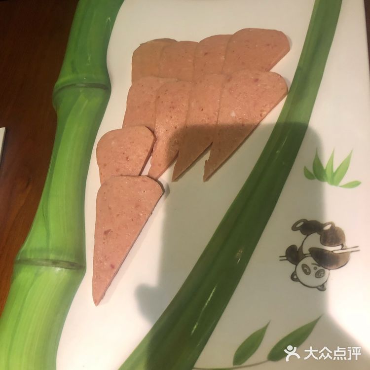 首先我不是第一次来，今天来体验感非常差，锅底我要的魔