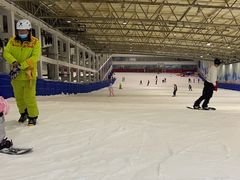 -乔波室内滑雪场