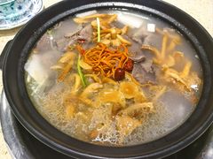 -九寨沟特色牦牛肉汤锅