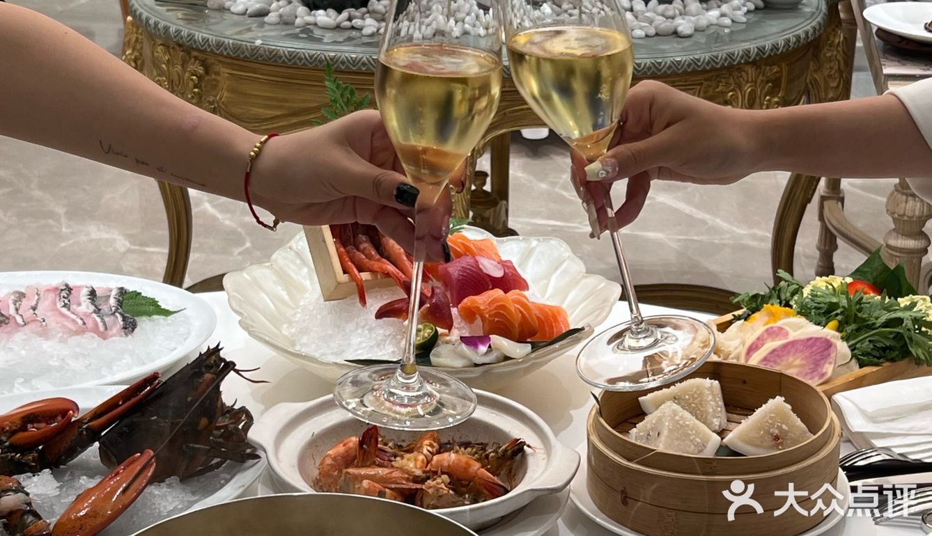 上海的自助餐！真的富贵迷人眼啊！！
