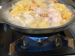 花胶鸡煲-八爷茶餐厅