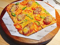 云南麻辣香肠火焰薄饼-ROIIN用心(杭州首店)