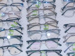 -三叶眼镜城批发市场(上海火车站店)