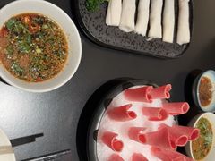 -鲜入唯煮·港式海鲜牛肉火锅(金宝街店)