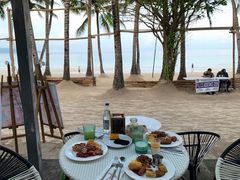 -Cha Cha's Beach Cafe
