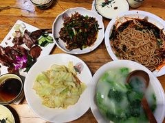 -老滇山寨•云南特色菜•地方菜•民族风情歌舞表演(金碧店)