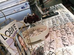 -宏宇眼镜蔡司依视路折扣店(兆佳眼镜城店)