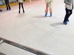 -正佳冰河湾真冰滑冰场