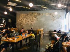 大堂-汽车博物馆主题餐厅
