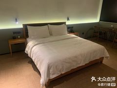 -SFEEL设计师酒店(成都春熙路天府广场店)