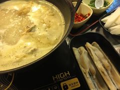 竹蛏王-鲜入围煮花胶鸡海鲜火锅