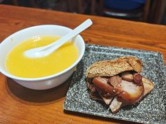 -老天桥酱肉烧饼夹肘子(天桥店)