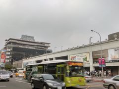 -诚品(信义店)