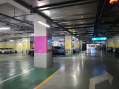 -爱琴海购物公园-地下停车场