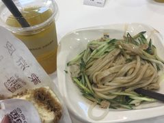 -王府井奥莱临潼小镇(临潼店)