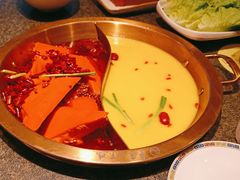-小天鹅火锅·一线江景洪鼎旗舰店(洪崖洞店)
