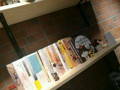 -宠小格时尚宠物生活馆(唐镇店)
