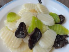 -今鲜源酒店·海鲜锅贴青岛菜(新湛路店)
