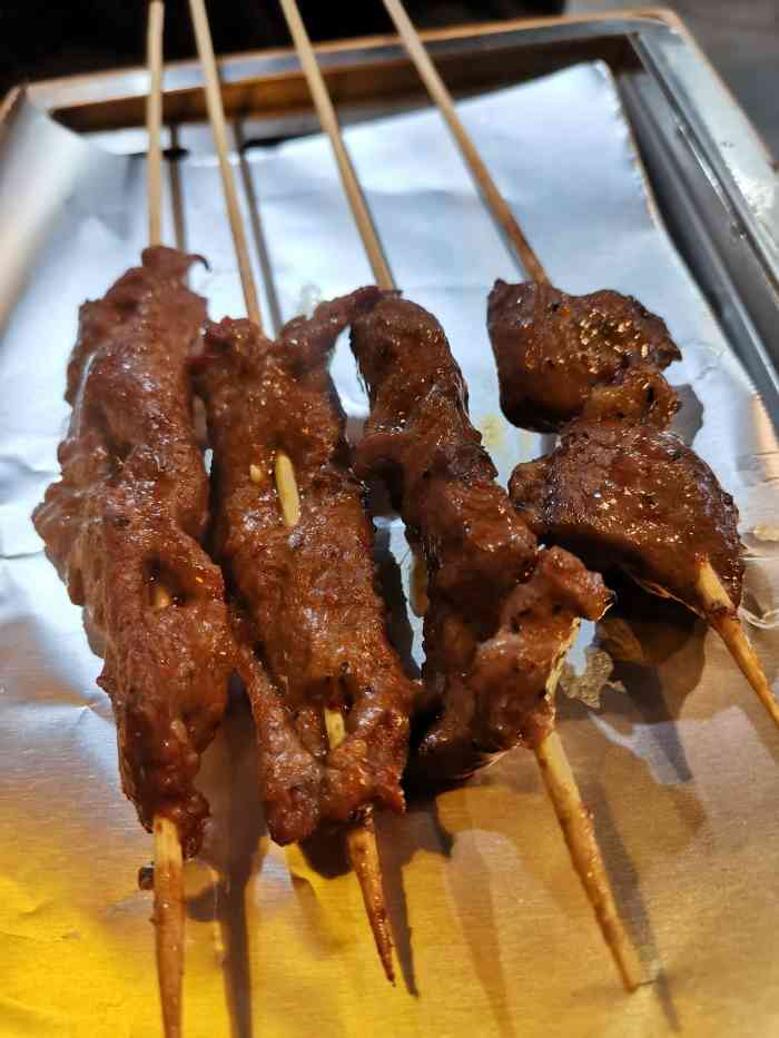 得劲儿焖烤肉串(华润二十四城店)-"在一楼就看见了得劲儿的大牌子结果