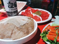 -二荆条·蜀鲜汇城市森林火锅