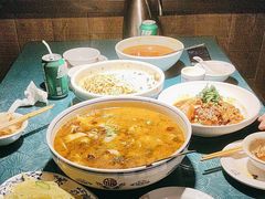 -锅碗瓢盆·重庆本土菜(南坪东东摩店)