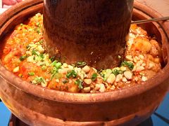 铜锅饵块油焖鸡-一坐一忘云南菜(嘉里中心店)