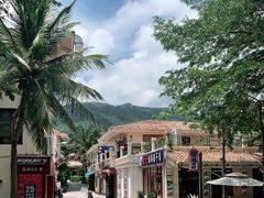 -亚龙湾亚泰商业街