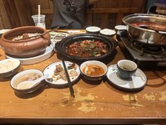 -老滇山寨•云南特色菜•地方菜•民族风情歌舞表演(金碧店)