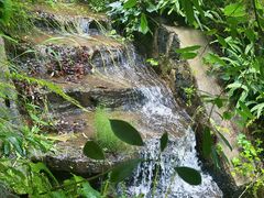 -腾冲洞山温泉村
