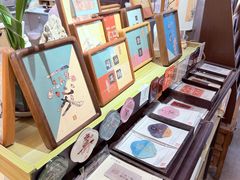 -邊城書店