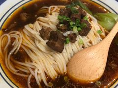 -霸蛮湖南菜·牛肉粉(荣京西街店)