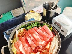 部队锅-MI WU FACTORY米屋美食工厂餐厅(绿地店)