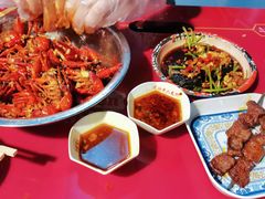 -琥珀老六龙虾(四里河店)
