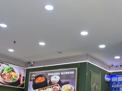 -花馬肆.云南过桥米线(汉神购物广场现场熬汤店)