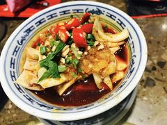 -沪小二炭火蛙锅(淮海中路美食不夜城店)