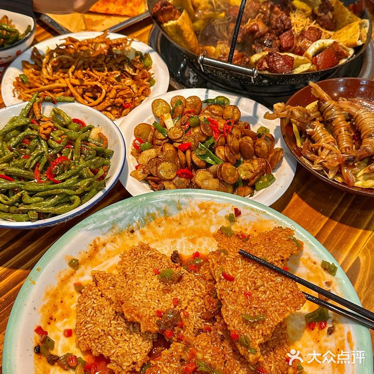 在合肥我难以拒绝的宵夜就是他家了... 招牌就是吊锅！