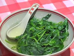 豌豆尖汤-明红蹄花·老店