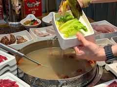 -来龍儿鲜切牛肉自助老火锅