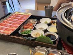 -围炉肉舍•炭烤活鳗•丹东海鲜烤肉(步行街店)