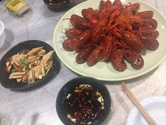 -靓靓蒸虾(恩施新天地店)
