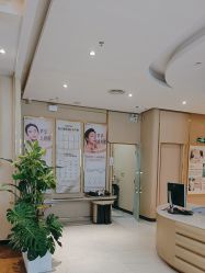 -斐研美医疗美容·眼周抗衰中心