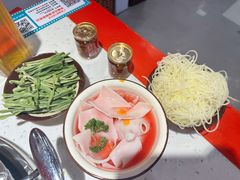 -厂花素芬九宫格火锅(红光店)